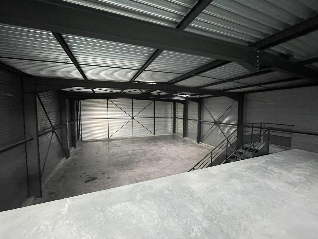 Local d'activité Sainte-Hélène-sur-Isère 471m² Location local d'activité Sainte-Hélène-sur-Isère Savoie OLACT2421265 2